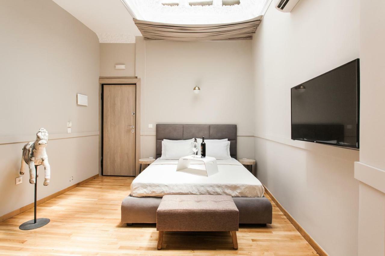 Step One | Luxury Suites Right In The Heart Of Acropolis Next To Metro Station 雅典 外观 照片